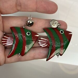 Vtg. 80's Wooden Fish Dangle Stud Earring Quirky Kitschy Whimsical
